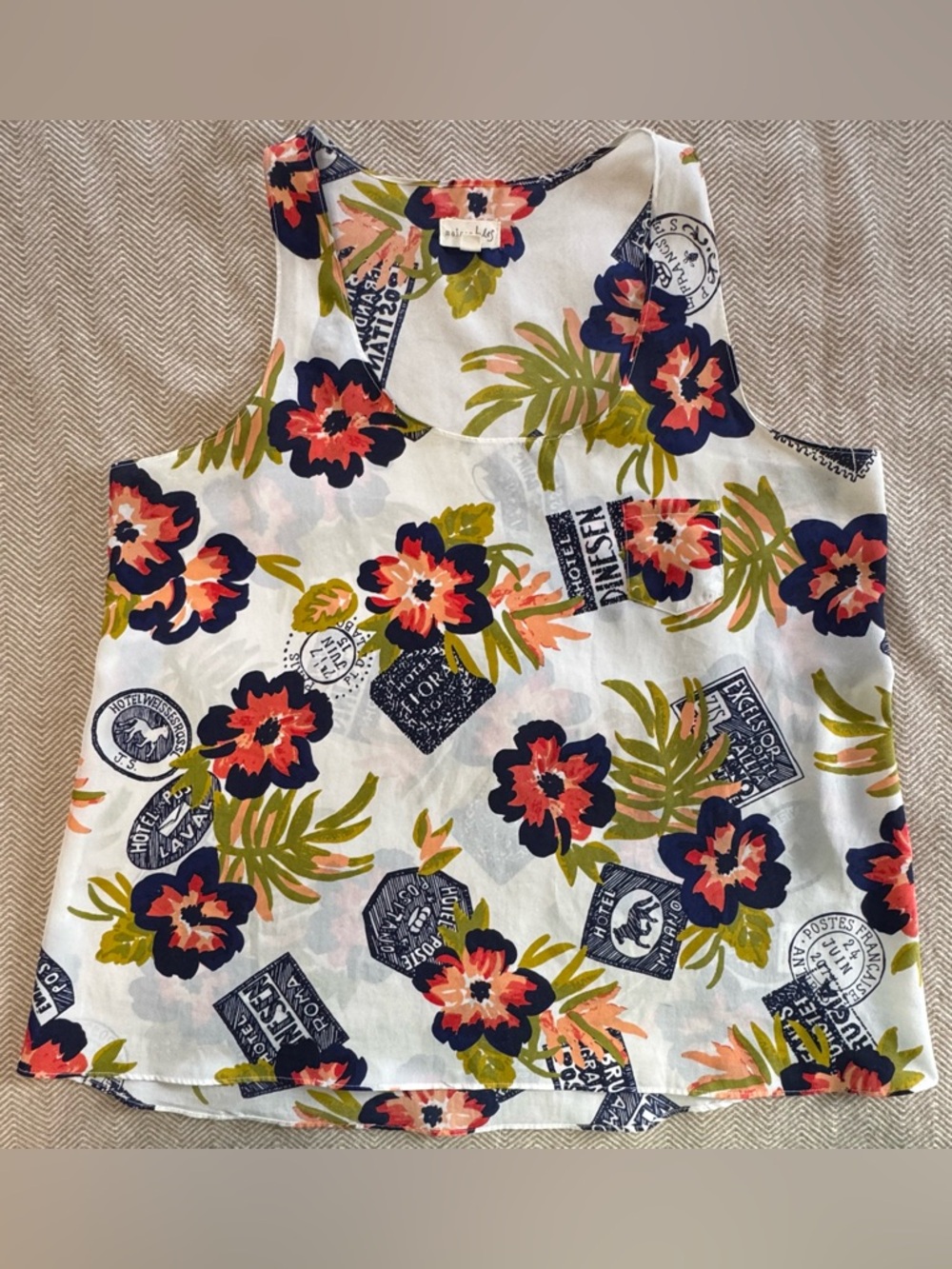 Maison Jules White Tank with Navy, Coral & Mustard Floral Equestrian Print Sz Lg
